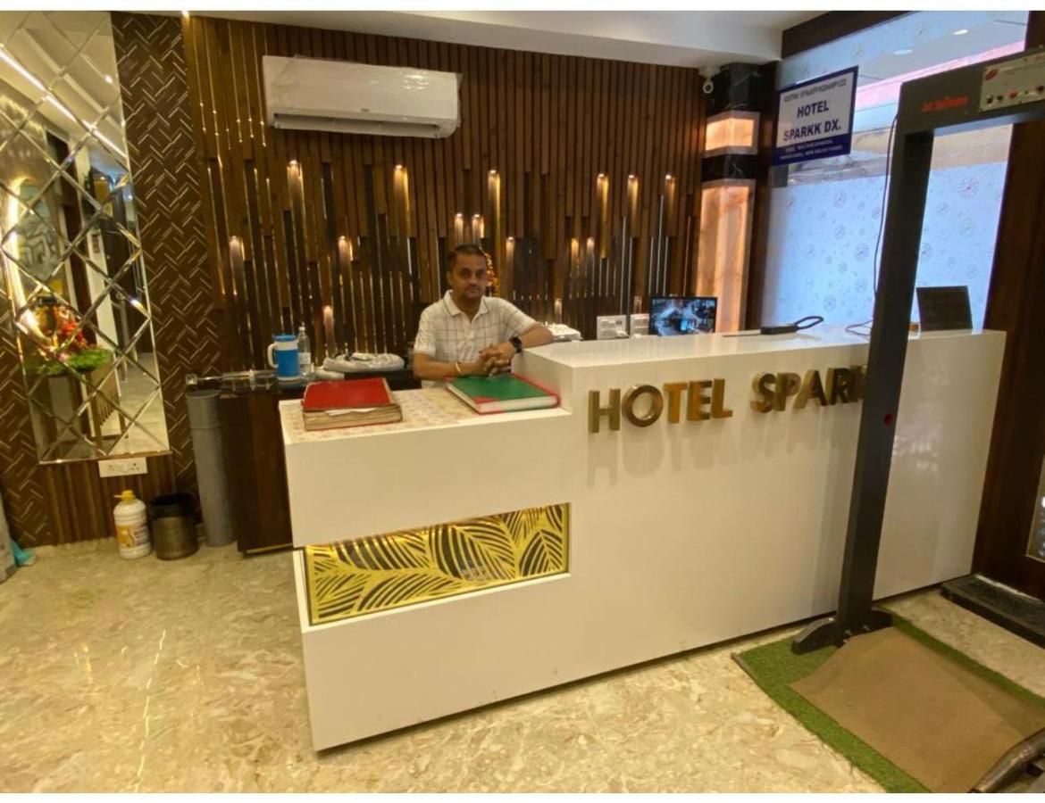 Homestay Sparkk Deluxe, *