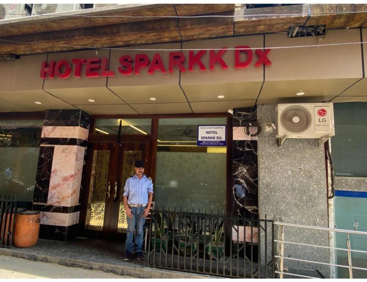 Sparkk Deluxe, * New Delhi